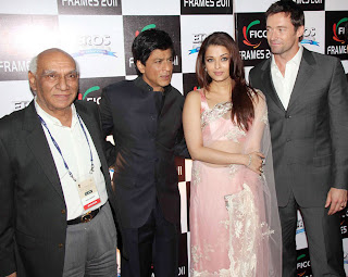 Aishwarya Rai, Shahrukh Khan at FICCI Frames 2011