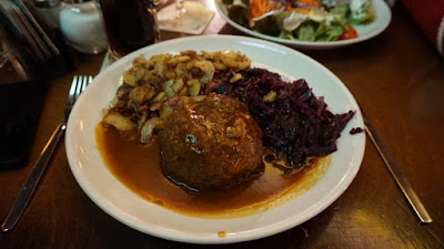 Grosse Berliner Boulette