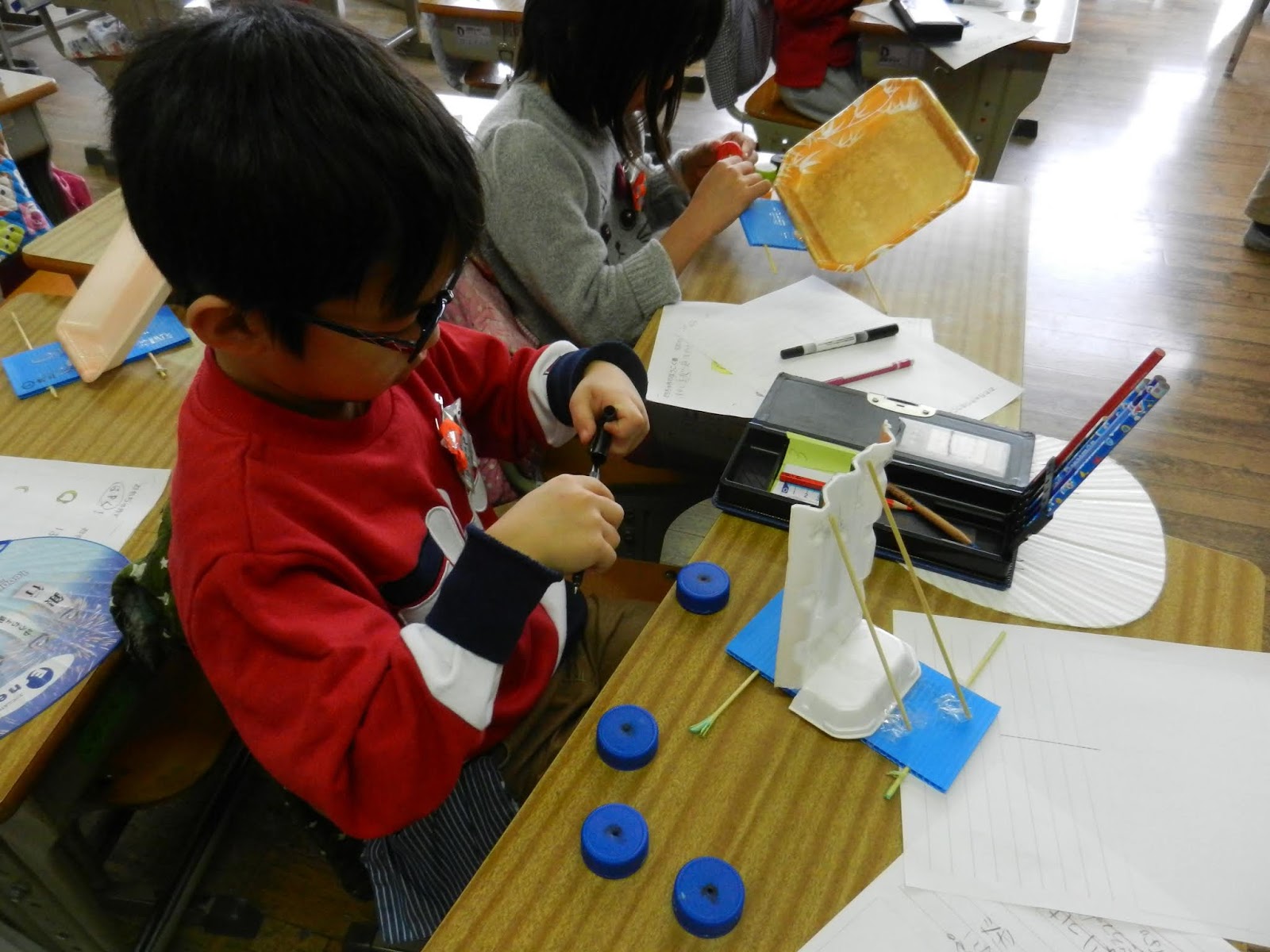 妙典小学校 ２年生 生活科 はっけん くふう おもちゃ作り