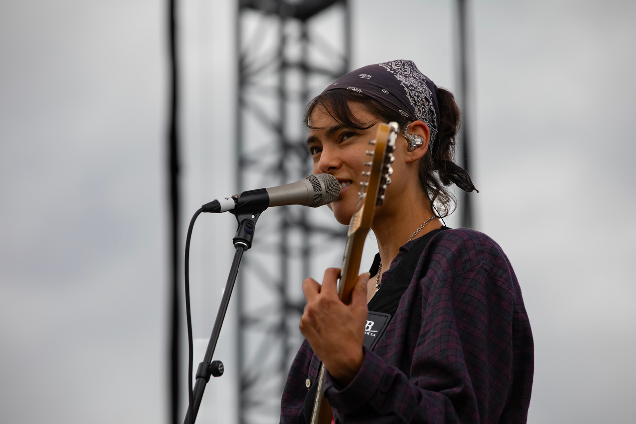 Miya Folick @ the Oxbow River Stage (Photo: Sean Reiter)