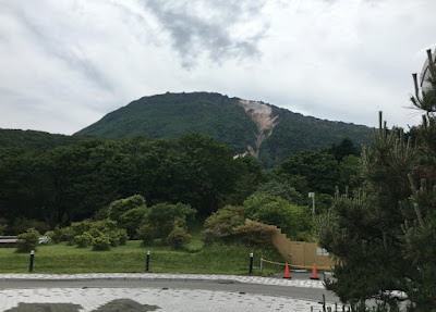 ホテル恵風駐車場から見る恵山