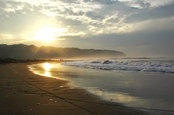 pantai parangtritis yogyakarta