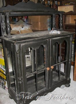 04 Black Hutch