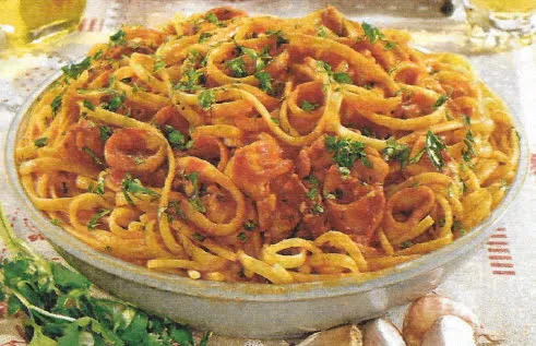 Linguine al sugo di calamaretti
