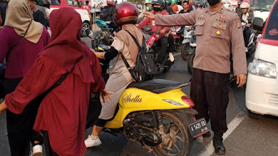 Pelayanan Pagi, Subsektor Kibin Melaksanakan Gatur Lalin saat Jam Masuk Karyawan