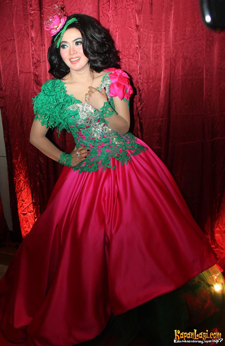 15 Koleksi  Gaun  Dress Pesta  Glamour Terbaru gebeet com