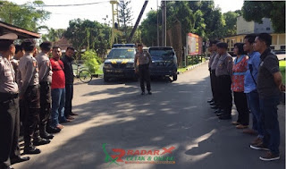 Kanit SPKT Polres Bondowoso, Pimpin Pelaksanaan Serah Terima Penjagaan