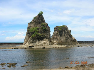 Pantai Tanjung Layar