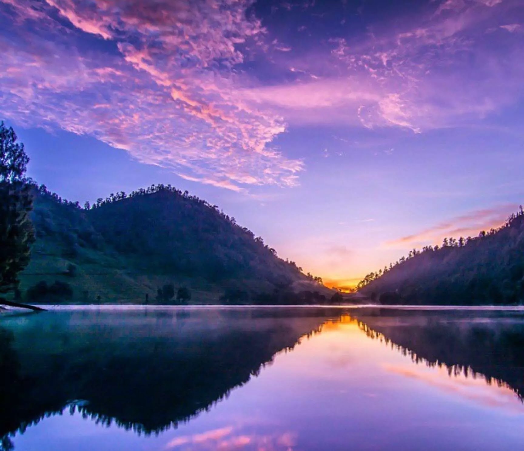 Sumber Air Ranukumbolo Semeru - photo wikimedia