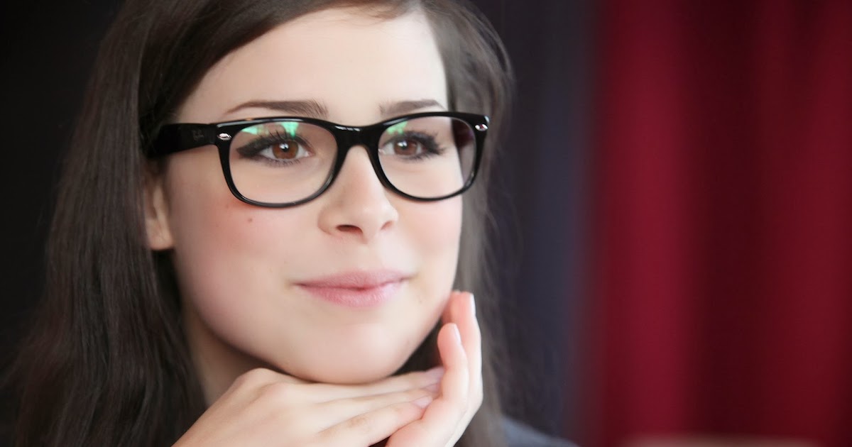Ini dia Model frame kacamata wanita  terbaru INFO TREND 