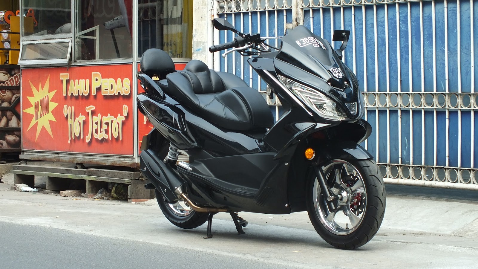  Modifikasi  JOK  MOTOR  JOK  PCX ALL NEW Model KING COBRA 