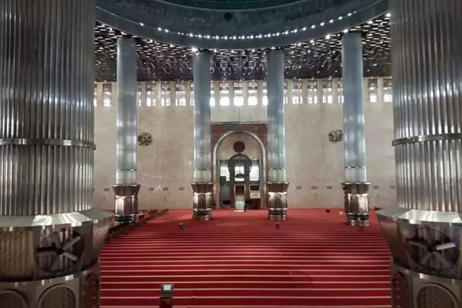 15 Masjid Unik di Indonesia, 1. Mushola Istiqlal, Jakarta