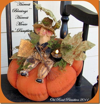Harvest Blessings Mouse n Pumpkin 2