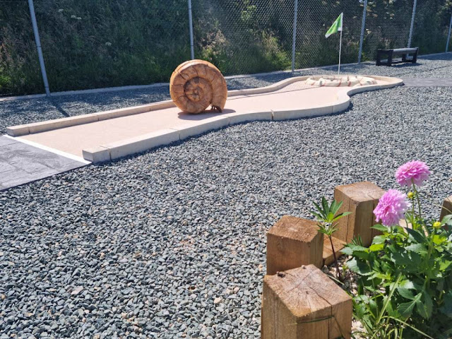 Minigolf at Northcliffe & Seaview Holiday Parks in High Hawsker, Whitby. Photo by UrbanCrazy, July 2021