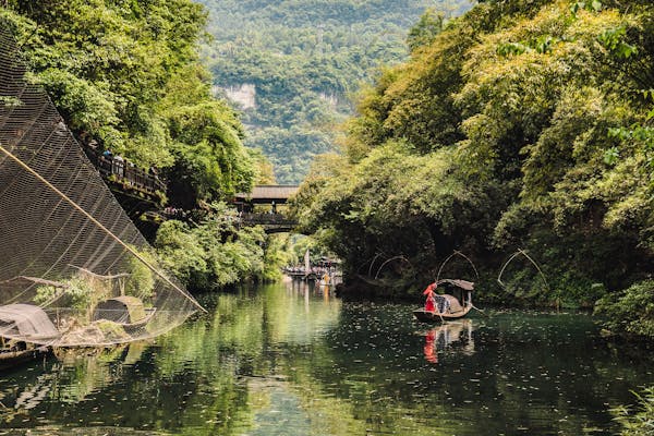 China's Realm of Dazzling Diversity: Mountains, Water, and Wonders