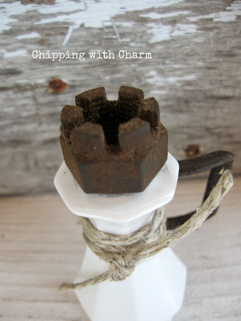 Chipping with Charm: Salt and Pepper Shaker Angel...www.chippingwithcharm.blogspot.com