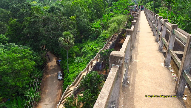 Mathur Aqueduct stairs to climb over one end - Kalkulam