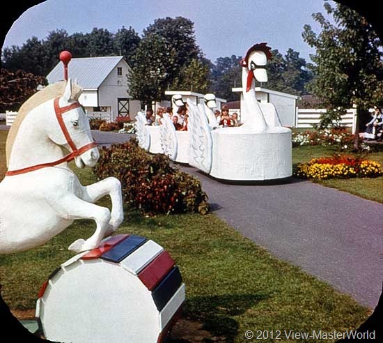 View-Master Dutch Wonderland (A634), Scene 8: The Swan Carriage