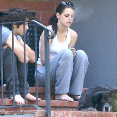 kristen stewart and robert pattinson smoking. hair Did Robert Pattinson