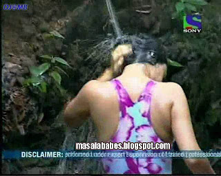 Mona wasu bathing in swimsuit | Mona basu swimsuit pictures from Iss Jungle se mujhe bachao