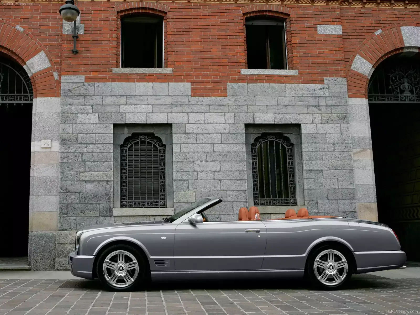 Hình ảnh xe ô tô Bentley Azure T 2009 & nội ngoại thất