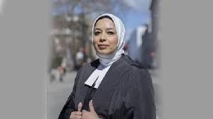 تعيين أول محامية ترتدي الحجاب لتقديم المشورة لملكة إنجلترا