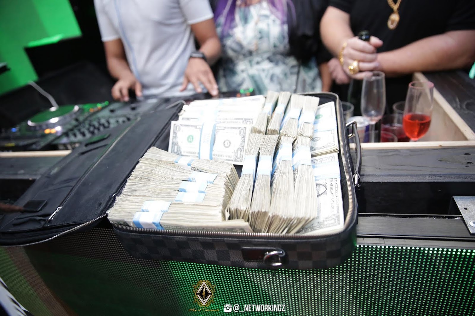 Spectacular Drops $10,000 On Drake's Ex Girlfriend | Solo ...
