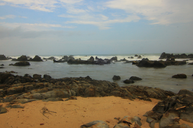 Pantai Karang Songsong Banten