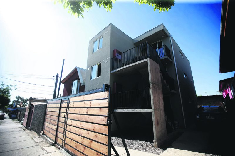 Matrimonio tenía un terreno y el Minvu le construyó un miniedificio