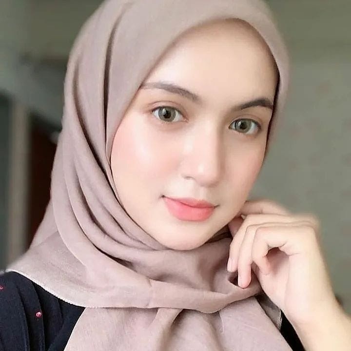 Koleksi Gadis Berjilbab Cantik Tersenyum Manja