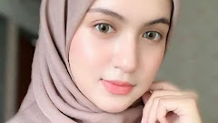 Koleksi Gadis Berjilbab Cantik Tersenyum Manja
