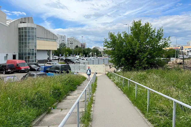 Бибиревская улица, строительная площадка путепровода