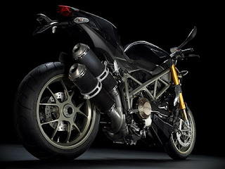 2011 Ducati Streetfighter 