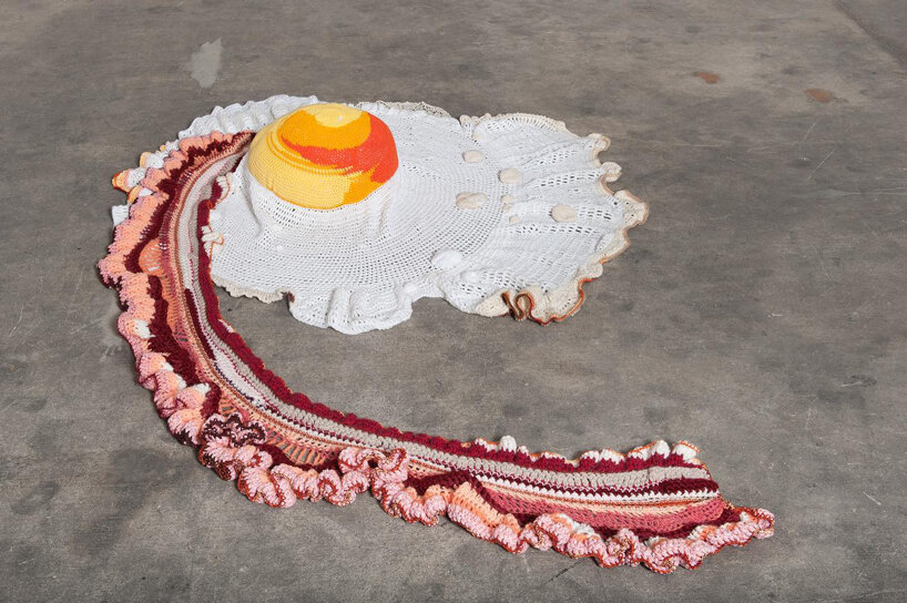 Deleita tus ojos con el activismo artístico de Crochet de Sabina Speich