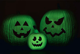 8 Spooky and Simple Halloween Decorations