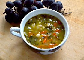 chicken, white kidney bean, kale, pesto soup