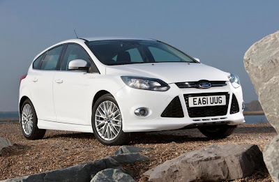 Ford Focus Zetec S (2012) Front Side