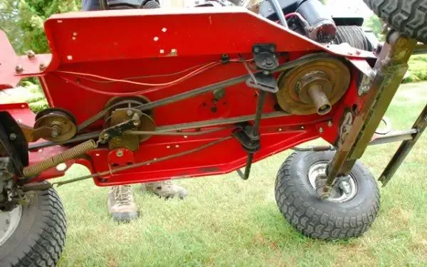 comment faire rouler plus vite un tracteur tondeuse
