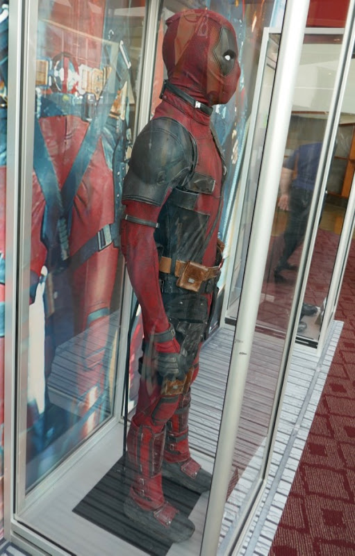 Deadpool 2 film costume