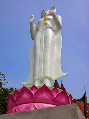 Buddha on the top - Plong Sawai