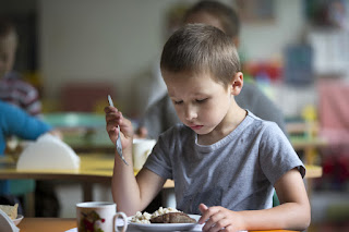  Los niños comen demasiada carne: cómo compensar su dieta para una alimentación saludable