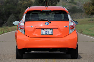 Cars.com calls out Consumer Reports over Toyota Prius C verdict