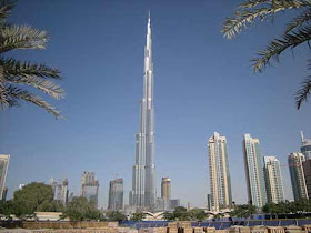 Burj Khalifa (828 Meter)