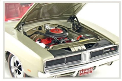 Dodge Models American Muscle Authentics Edition Autoworld AMM 924 1969 Dodge Charger Silver Black Top Red Bumble Bee Stripe