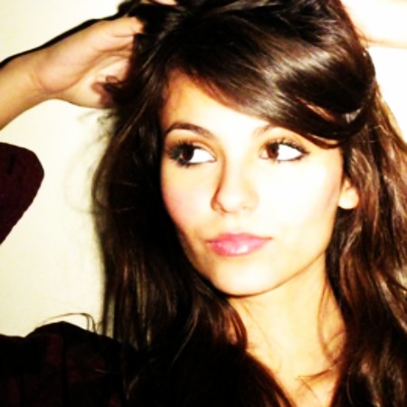 victoria justice icons by emily Posted by emily'hale at 0928