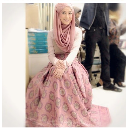 Jual Gamis Premium Branded Lyra Virna Ummu Kulsum Saudi Dark Purple