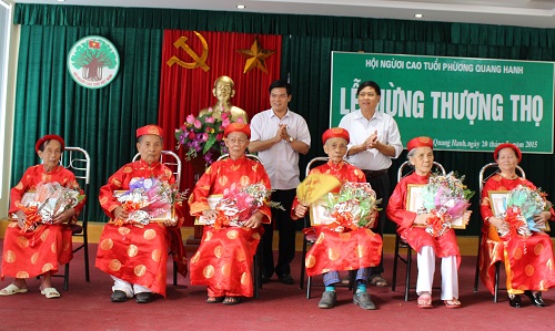 chọn quà mừng thọ