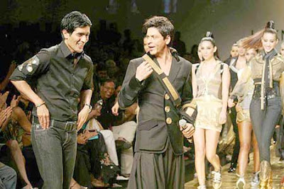 Shahrukh Khan Ramp Lakme Fashion Week 2009 Pics