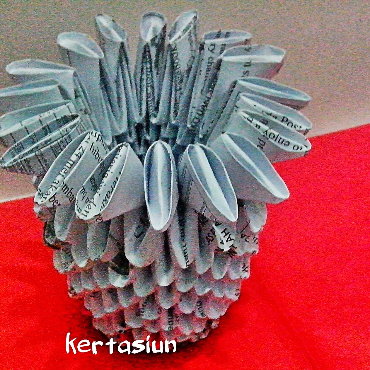 Tutorial Membuat Origami Vas Bunga