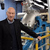 Patrick Stewart inaugura un avanzado acelerador de iones